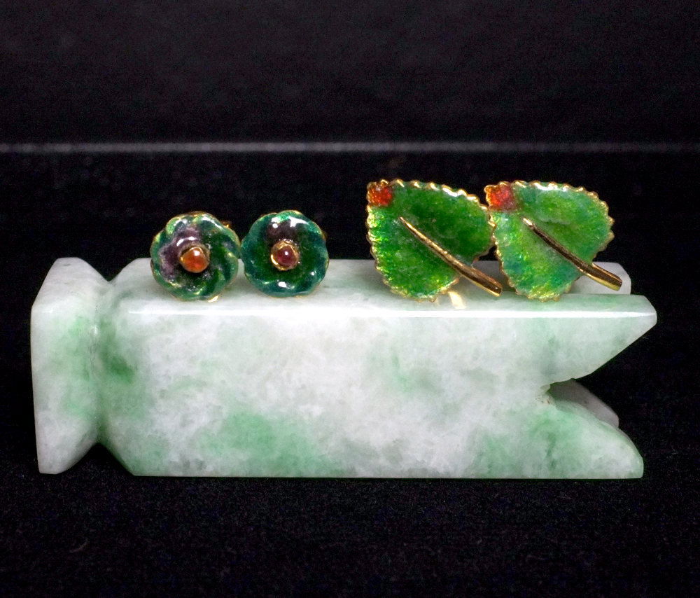 22k Chinese Enamel Leaf Stud Earrings Vintage