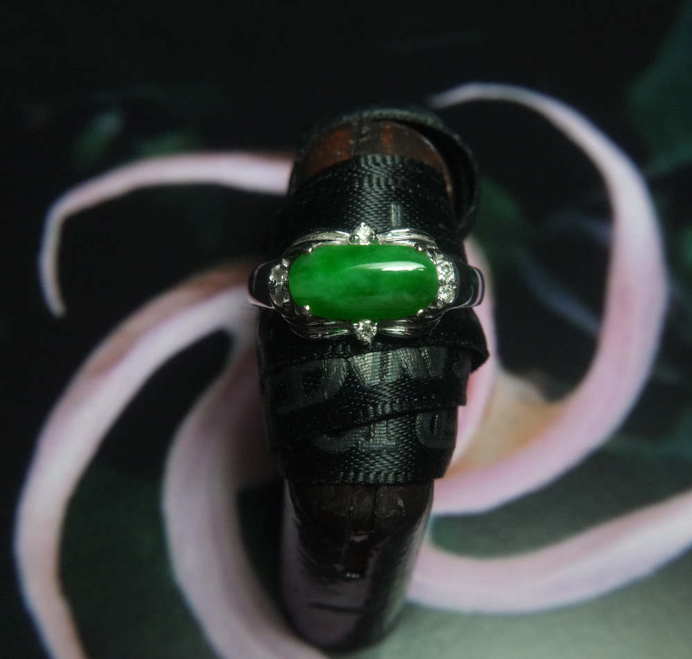 Vintage Chinese Dark Green Jade Ring, 18k White Gold