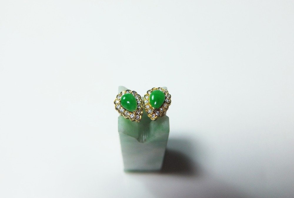 Vintage Jade Teardrop Earrings, Small Jade Stud Earrings Gem Gardener