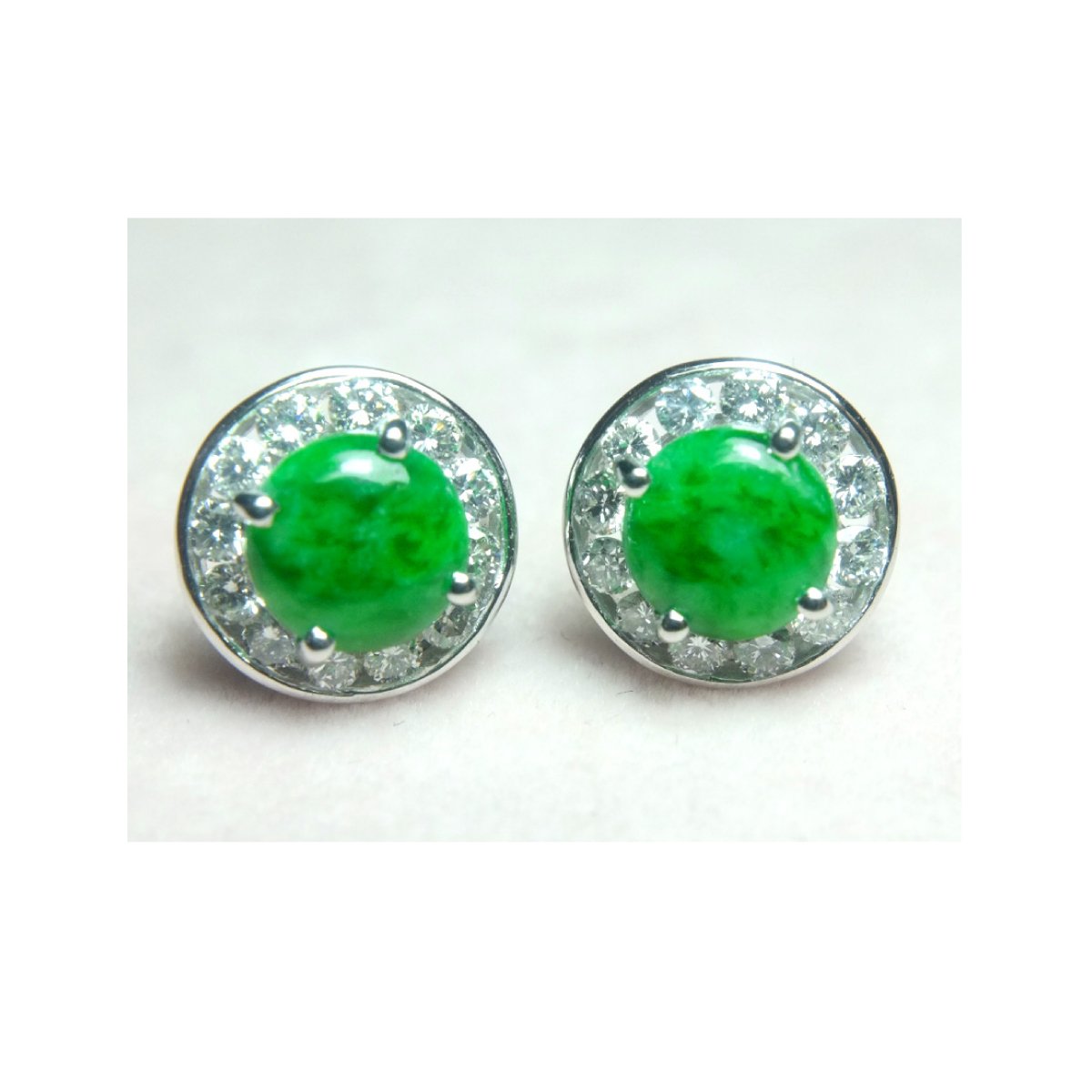 natural jade stud earrings