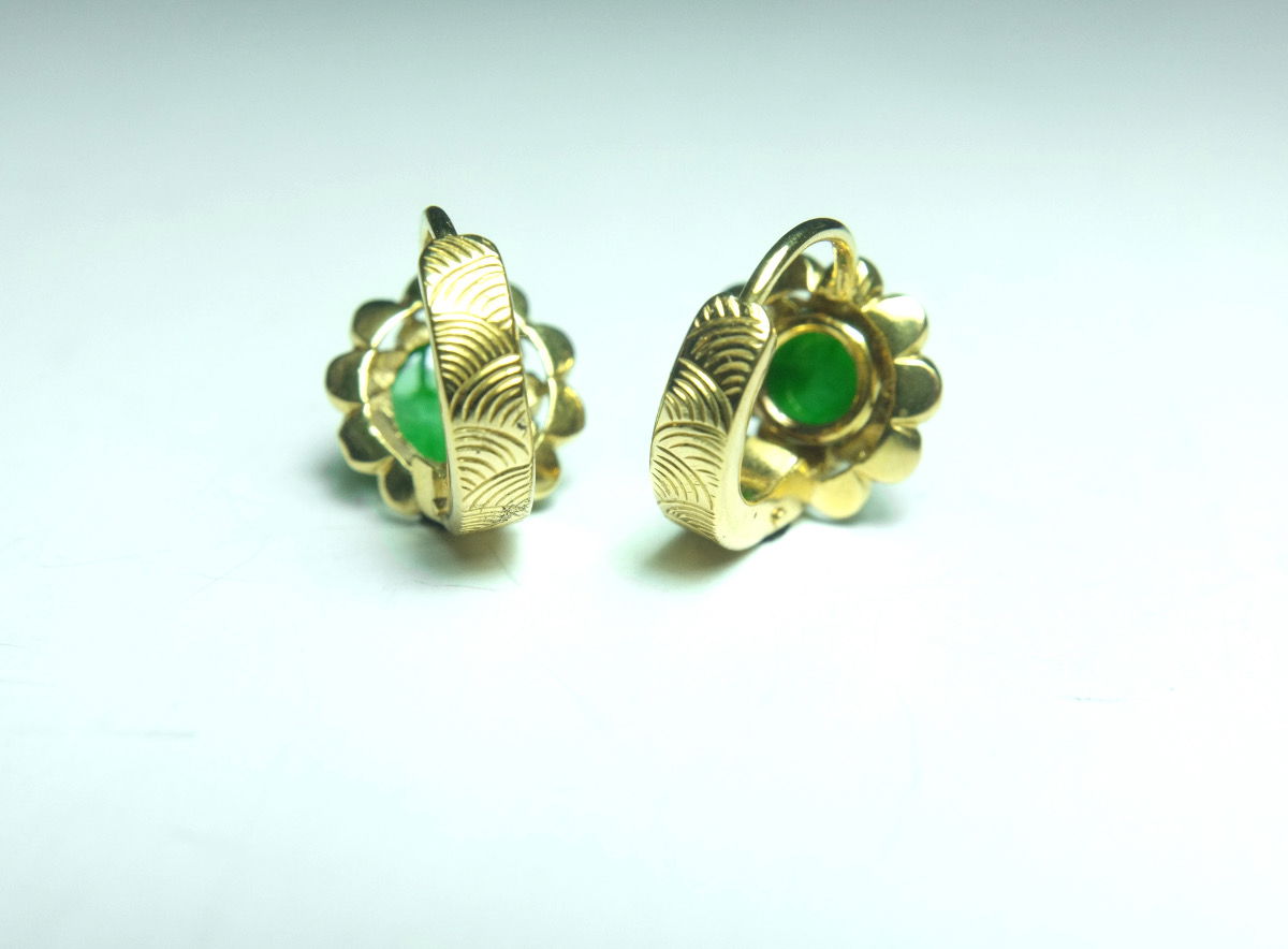 huggie earrings gold