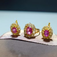 peach sapphire ring, pink orange sapphire ring, sapphire engagement rings Singapore, antique sapphire engagement rings, orange pink sapphire ring Singapore