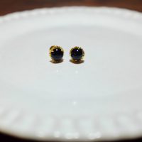 22k Small Onyx Stud Earrings Chinese