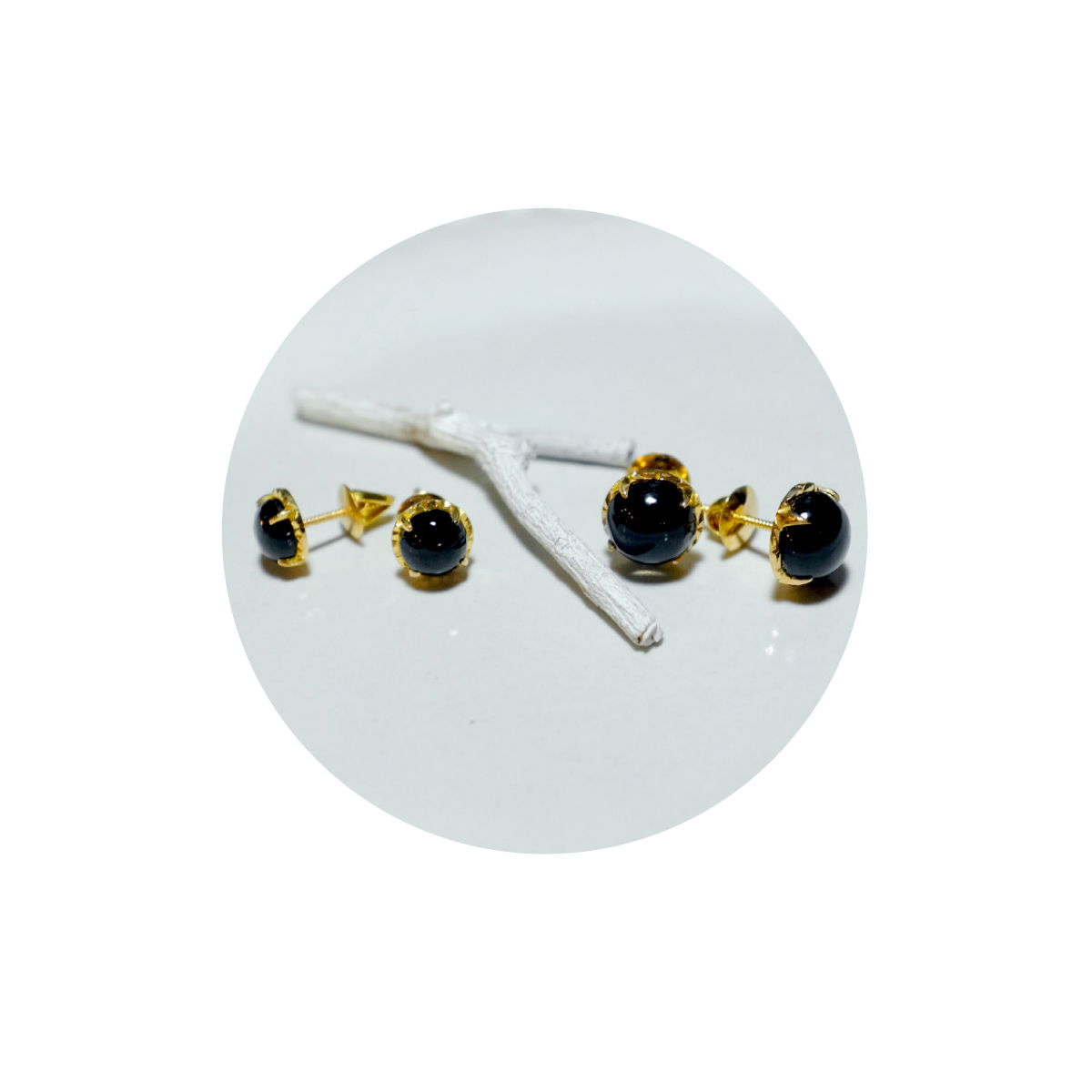 22k Onyx Stud Earrings Chinese