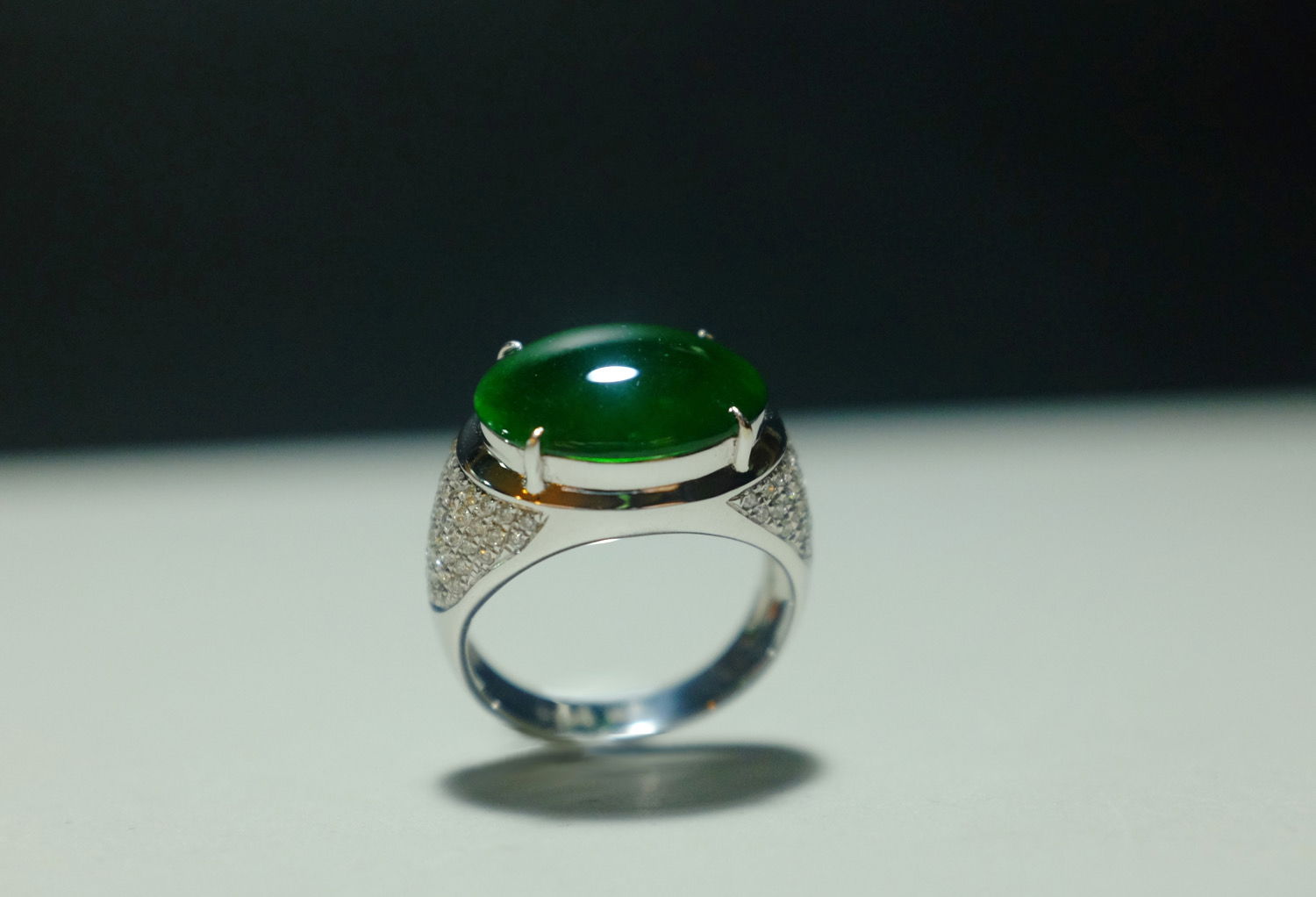 Gem Gardener, imperial green jade pendant jade pendant singapore, mottled jade pendant, dark green jade pendant, round jade pendant necklace, jade jewellery singapore
