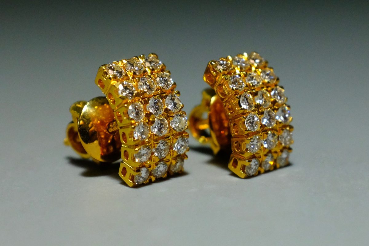 20k Antique Diamond Curved Stud Earrings Chinese