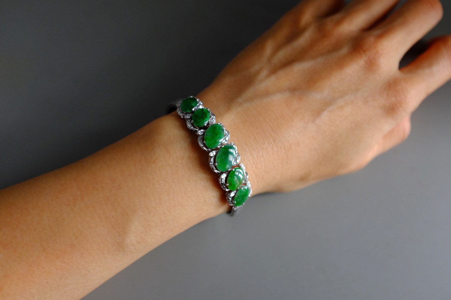 Antique White Gold Jade Bracelet, Dark Green Jade Gem Gardener