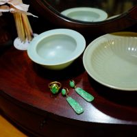 20k Antique Carved Jade Drop Earrings