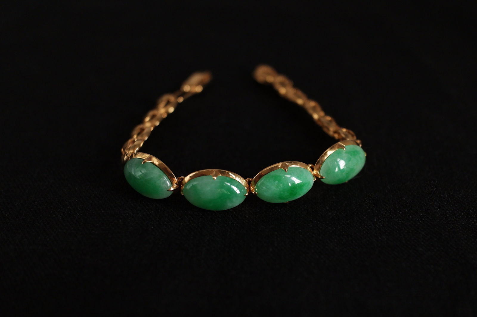 Gem Gardener, antique chinese jade bracelet, antique jade jewelry, 20k vintage jade cabochon bracelet, apple green jade bracelet, jade bracelet Singapore