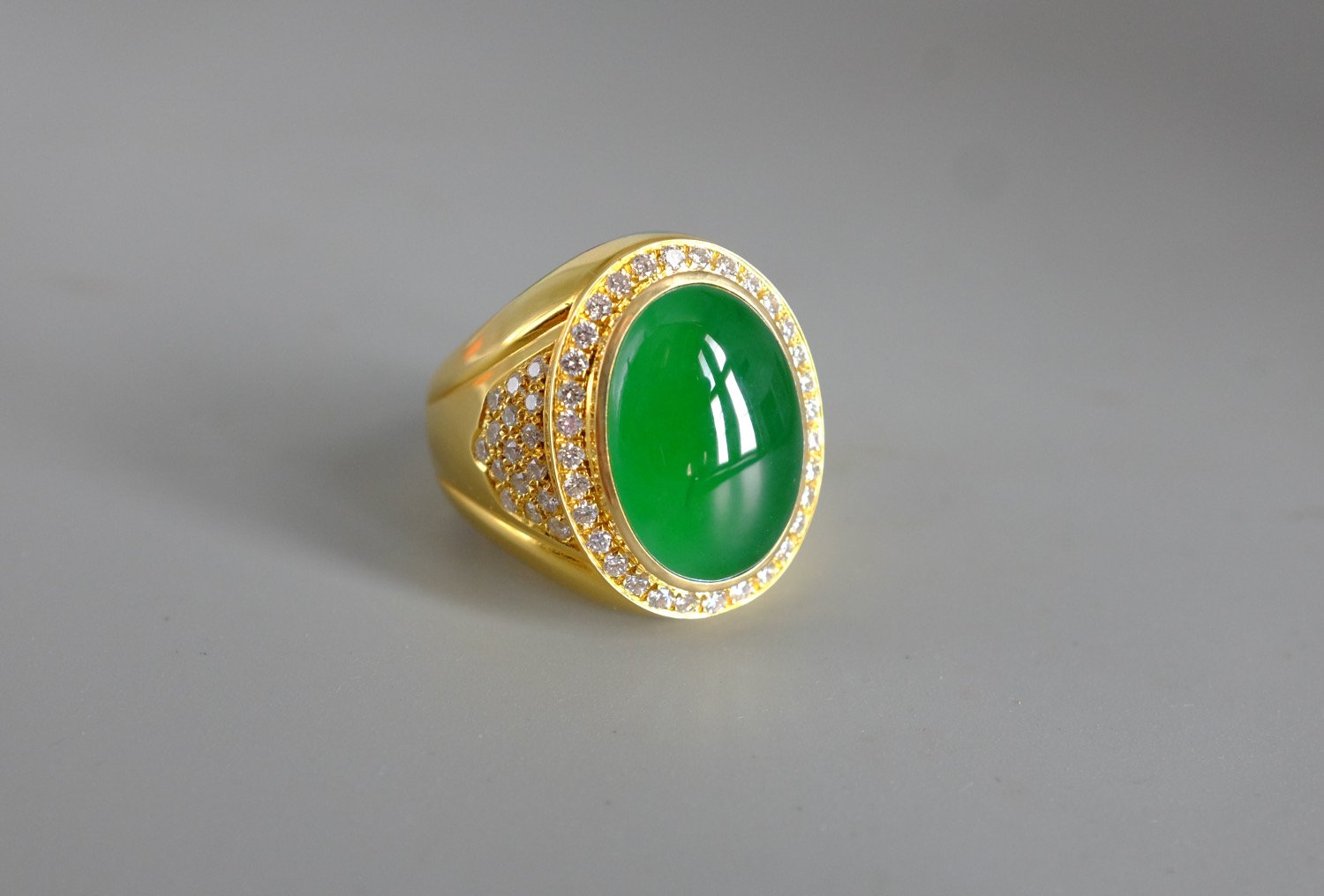 Gem Gardener, 18k Imperial Jade Cabochon Ring, imperial jade ring, cigar band ring mens, 18k gold jade mens ring, jade ring mens