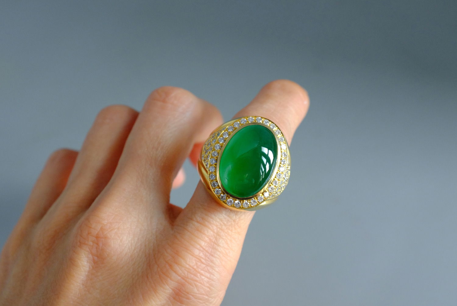 Gem Gardener, 18k Imperial Jade Cabochon Ring, imperial jade ring, cigar band ring mens, 18k gold jade mens ring, jade ring mens