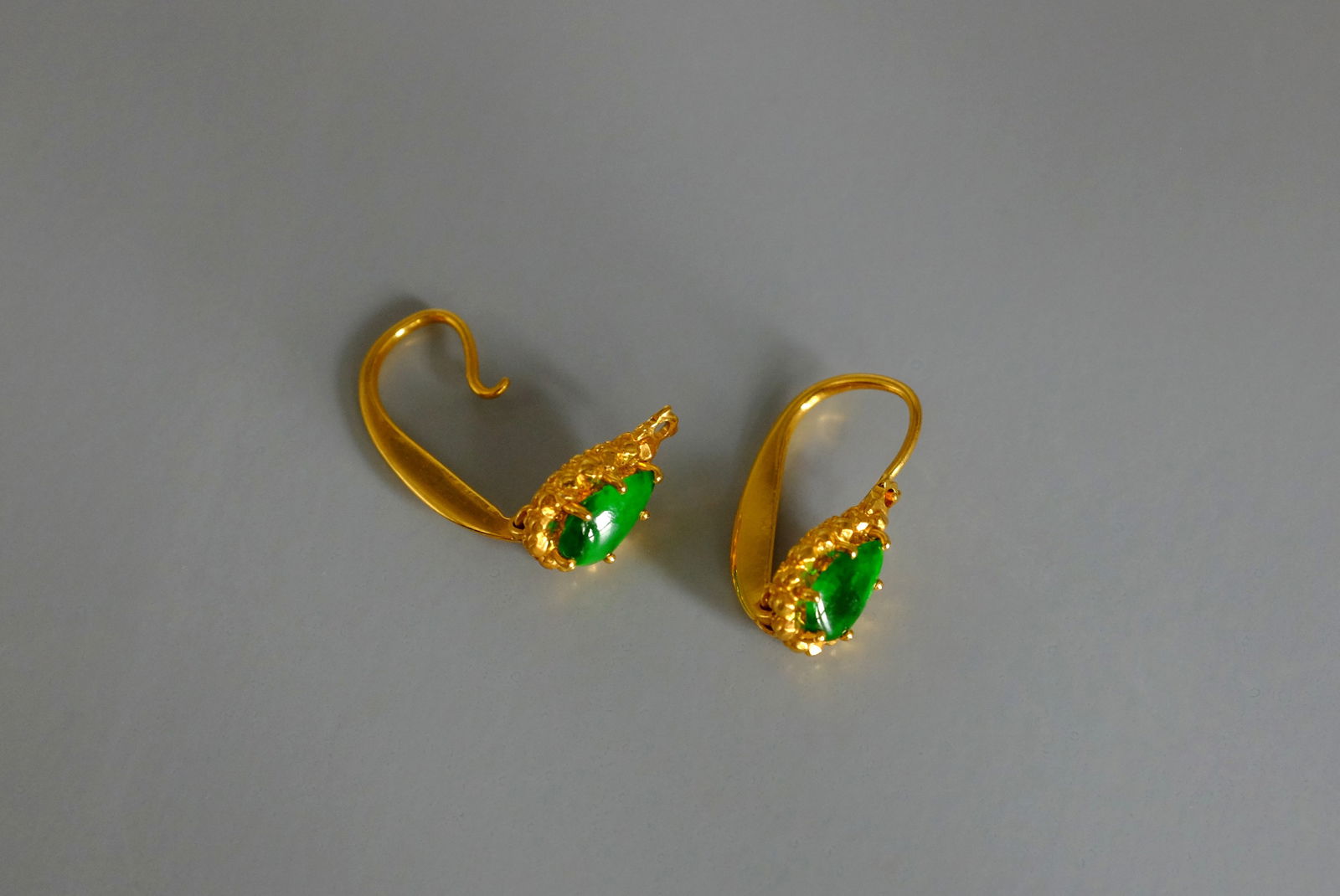 Gem Gardener, antique chinese jade earrings, antique jade earrings gold, green jade teardrop earrings, imperial green jade earrings, 24k gold earrings singapore, antique jewellery singapore, statement earrings singapore, jade earrings singapore, antique chinese jade jewelry