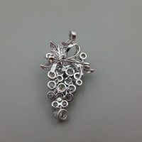 Gem Gardener, art nouveau diamond pendant, diamond cluster pendant white gold, grape diamond pendant, antique diamond pendant brooch, vintage diamond pendant white gold, antique white gold jewelry, white gold pendant singapore, diamond pendant singapore
