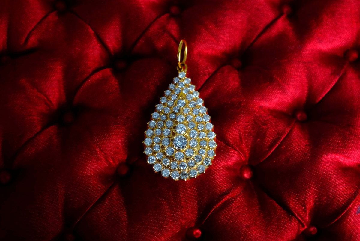 Tear Drop Diamond Pendant Antique 18k Chinese