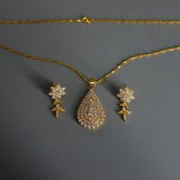 Tear Drop Diamond Pendant Antique 18k Chinese
