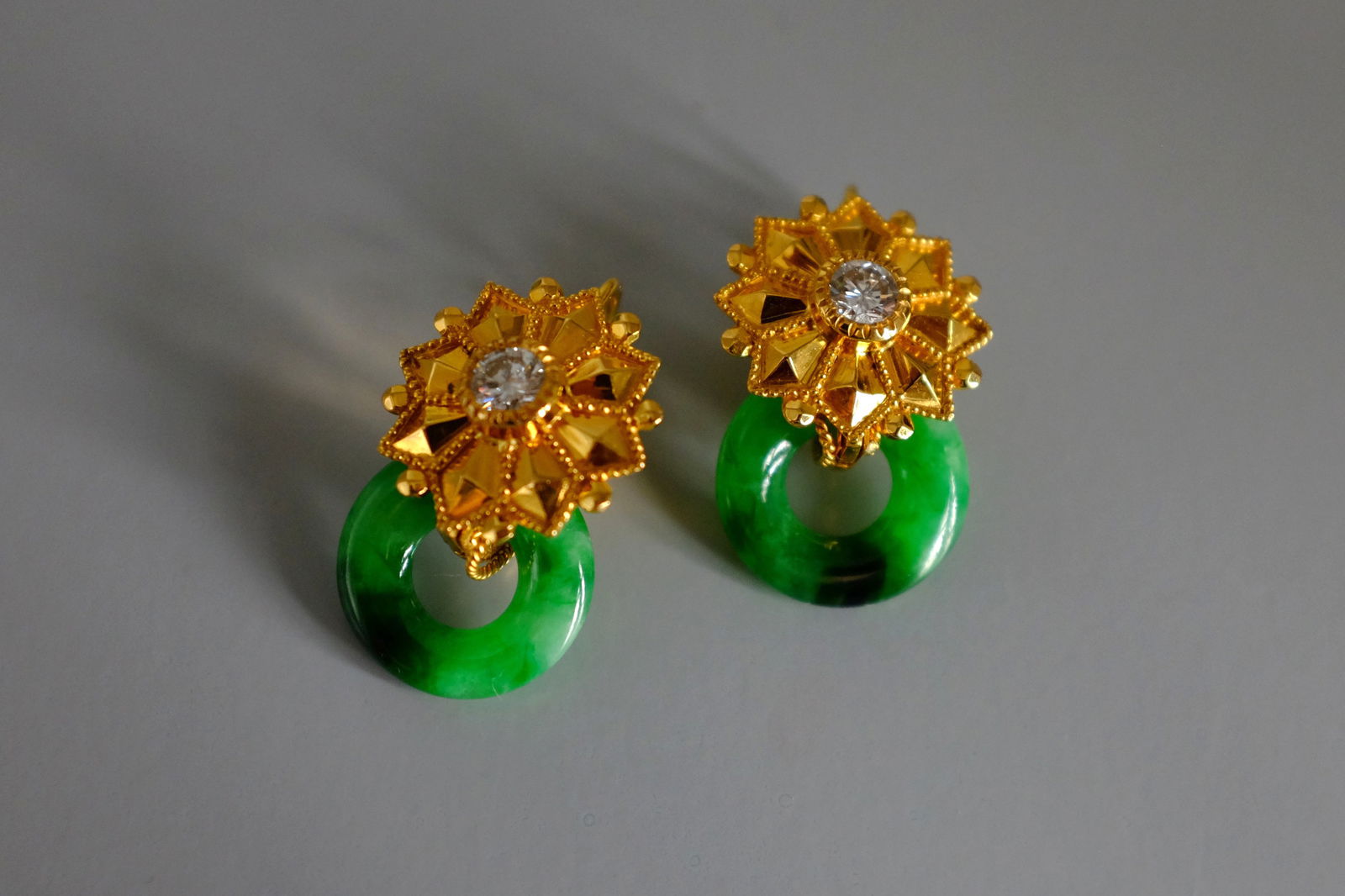 Gem Gardener, antique dormeuse earrings, jade donut earrings, apple green jade earrings, antique chinese jade earrings, jade earrings singapore, jade jewellery singapore