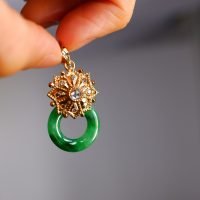 Gem Gardener, jade donut pendant necklace, jade diamond pendant necklace, jadeite jade donut pendant, art deco jade pendant, antique jade pendant necklace, jade jewellery singapore