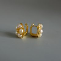 Antique Pearl Huggie Earring Studs 20k Chinese