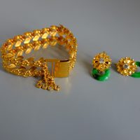 Gem Gardener, antique dormeuse earrings, jade donut earrings, apple green jade earrings, antique chinese jade earrings, jade earrings singapore, jade jewellery singapore