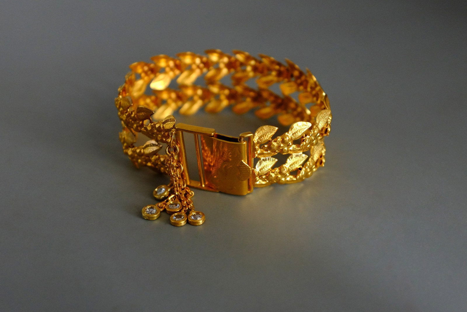 Gem Gardener, gold leaf bracelet, vintage solid gold bracelet, wide gold bracelet, peranakan gold bracelet, art nouveau gold bracelet, antique asian gold jewelry, antique chinese gold jewelry, vintage chinese gold jewelry