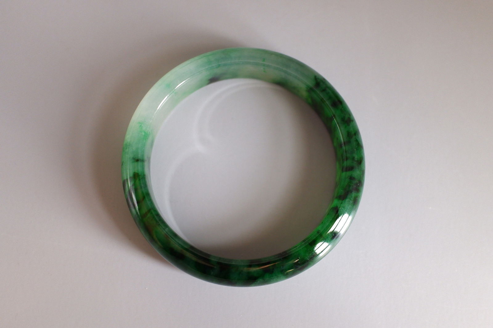 Gem Gardener, moss jade bangle, green jadeite jade bangle, burmese jade bangle for sale, burma jade bangle singapore, 57mm jade bangle, 56mm jade bangle, Lao Keng jade, jade bangle singapore