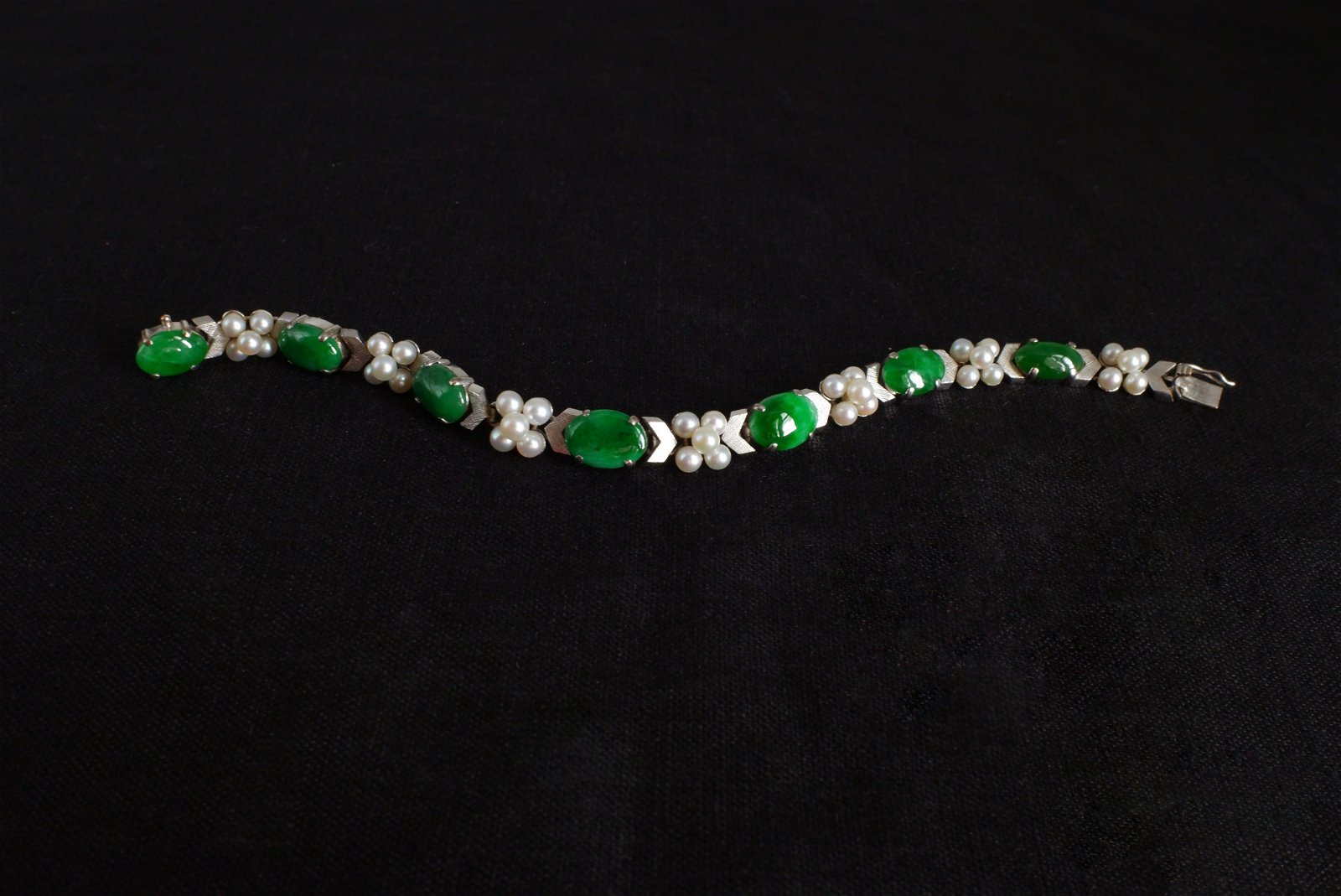 Gem Gardener, jade pearl bracelet, vintage jade bracelet, jade bracelet white gold, vintage jade jewellery, jade bracelet singapore, jade jewellery singapore, antique jade jewellery, art deco jade jewelry