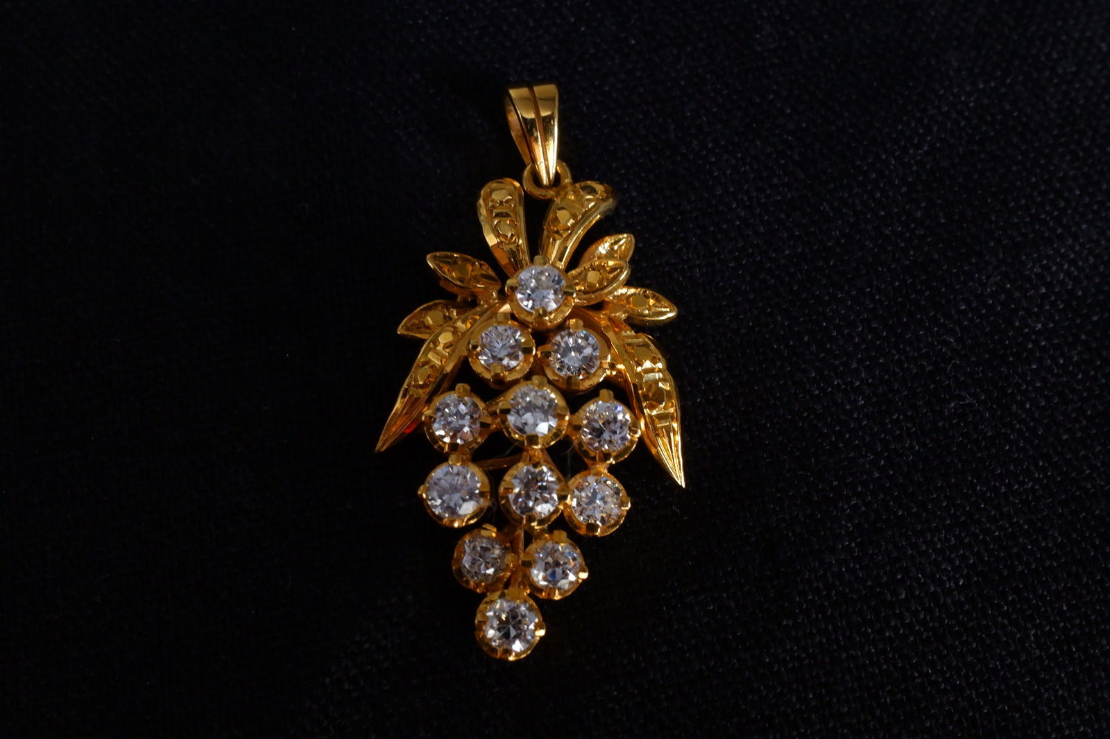 Gem Gardener, antique chinese gold jewelry, vintage chinese gold jewelry antique, vintage diamond pendants, diamond pendant singapore, antique gold diamond pendant, antique jewellery singapore, antique diamond jewellery, antique chinese jewelry, vintage chinese jewelry, vintage oriental jewelry
