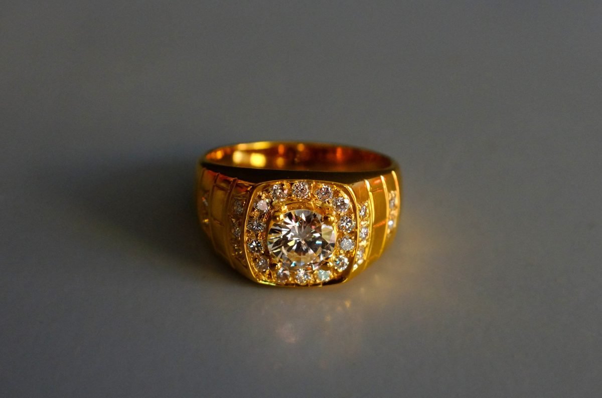 Vintage Men's Signet Pinky Diamond Ring 20k | Gem Gardener