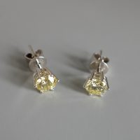 2ct Light Yellow Diamond Stud Earrings 18k