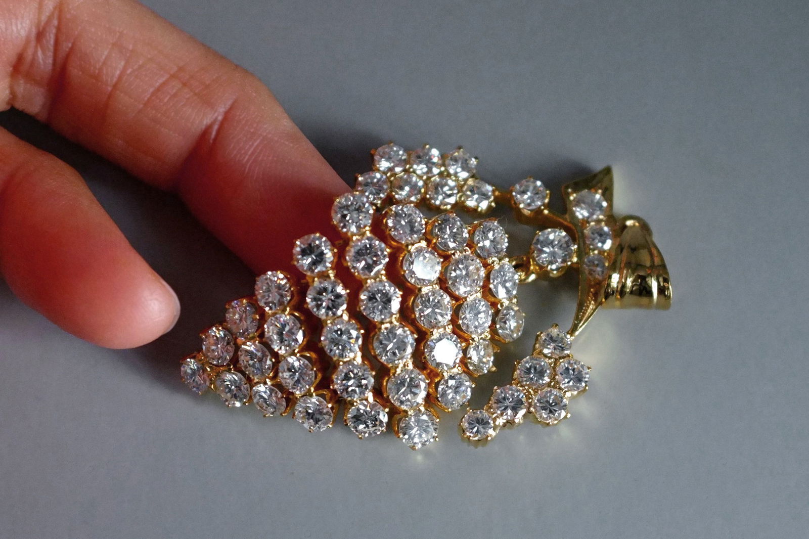 large diamond pendant, antique diamond pendants for sale, antique gold asian jewellery, antique diamond pendant, antique peranakan jewellery, antique jewellery singapore, vintage jewellery singapore, Gem Gardener