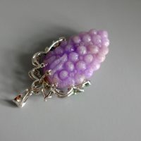 Carved Lavender Jade Grape Pendant 18k Art Nouveau