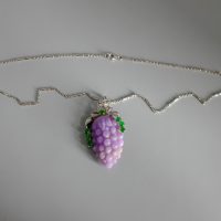 Carved Lavender Jade Grape Pendant 18k Art Nouveau