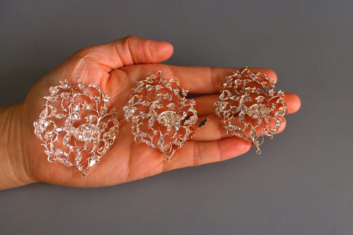 Red Gold Deer, Big Kerosang Brooch Pin Rose Cut 18k GEM GARDENER