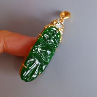 Gem Gardener, carved jade pendant antique, vintage carved jade pendant, jade pendant singapore, vintage jade jewelry for sale, antique jade jewelry for sale, jade jewelry singapore, art nouveau jade