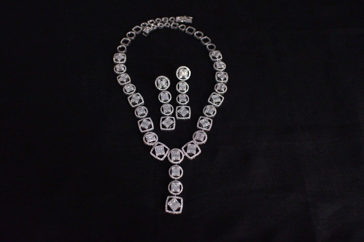 Gem Gardener, statement necklace singapore, diamond riviere necklace, diamond studded choker necklace, white diamond statement necklace, diamond necklace earring set, diamond necklace set singapore, diamond jewellery singapore, cocktail jewellery hong kong, cocktail necklace and earrings