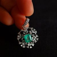 Colombian Emerald Snowflake Diamond Pendant 18k