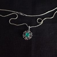 Colombian Emerald Snowflake Diamond Pendant 18k