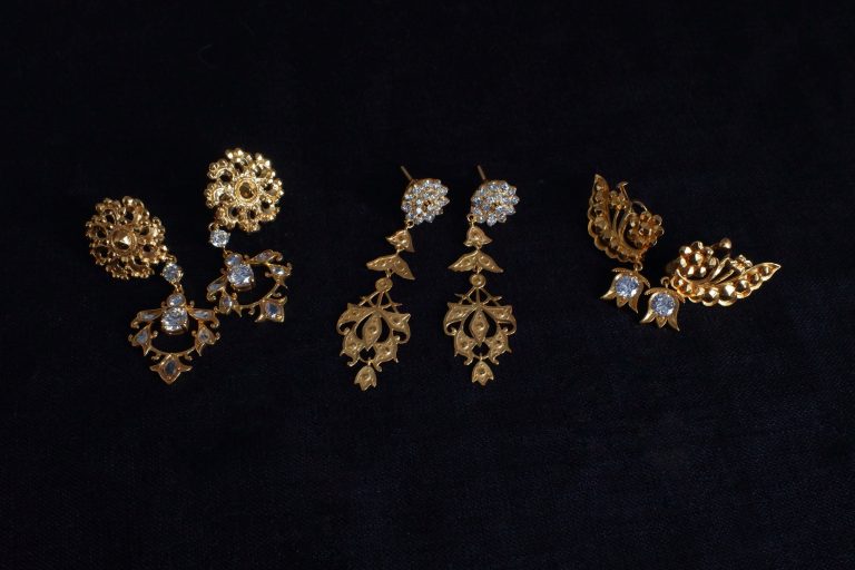 Gem Gardener, vintage diamond drop earrings, drop diamond earrings singapore, antique earrings diamond, diamond flower drop earrings, vintage style drop earrings, antique jewellery singapore, antique diamond jewellery, antique chinese jewelry, vintage chinese jewelry, vintage oriental jewelry