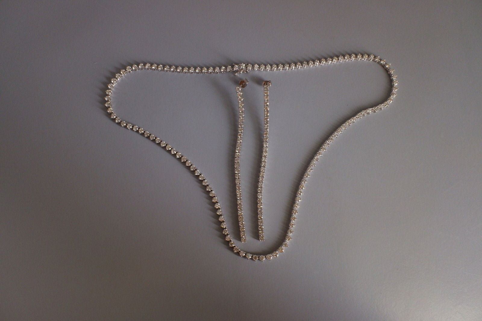 Gem Gardener, tennis necklace singapore, riviera diamond tennis necklace, diamond riviera necklace, buy diamond tennis necklace, diamond necklace singapore, diamond jewellery singapore, diamond jewelry singapore, fine diamond jewellery online shopping, diamond jewelry stores in singapore, diamond shopping singapore, diamond anniversary gifts