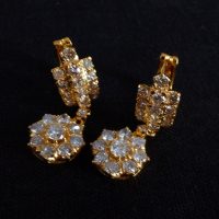 Vintage Chinese Diamond Huggie Earrings 20k