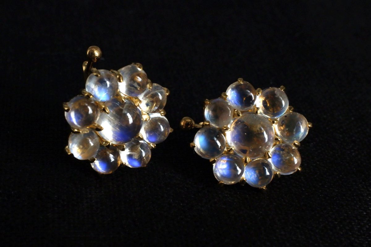 Moonstone Dormeuse Earrings Huggie Stud 20k Chinese Vintage