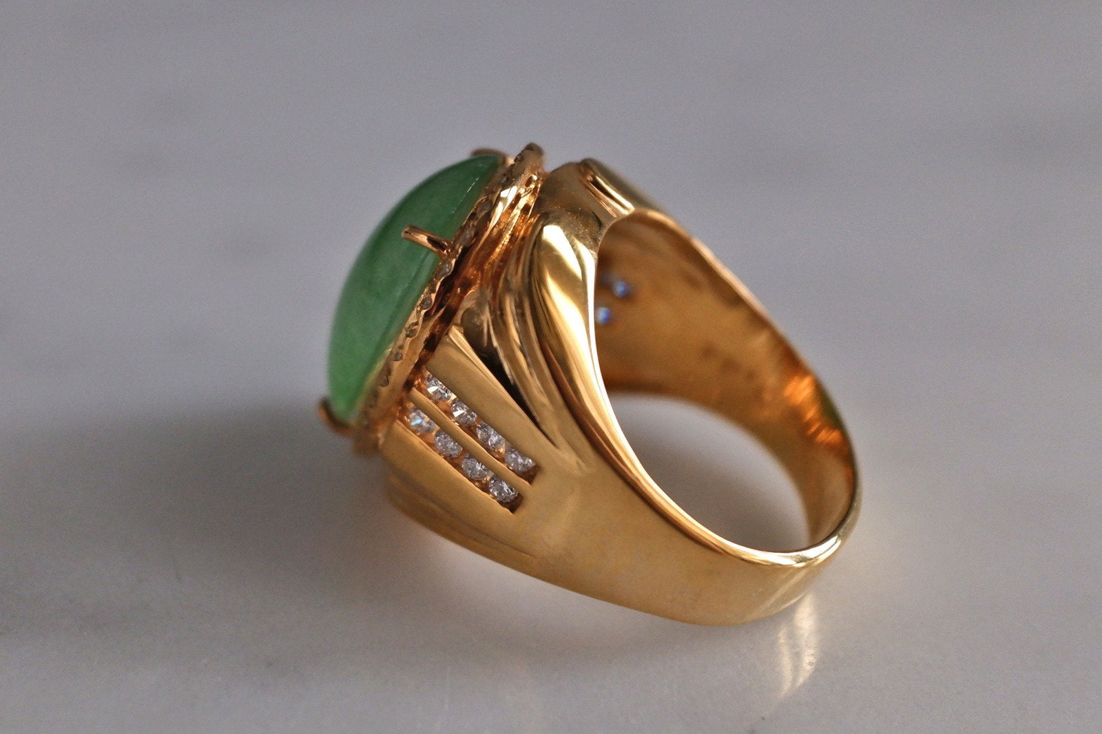 Soft Green Jadeite Jade Ring 18k Men Vintage Gem Gardener