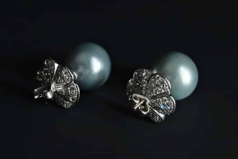 pearl and diamond stud earrings, silvery white south sea pearl, big pearl stud earrings, silver blue pearl earrings, blue grey pearl earrings, pearl earrings singapore, south sea pearl earrings singapore, light blue pearl stud earrings, Gem Gardener