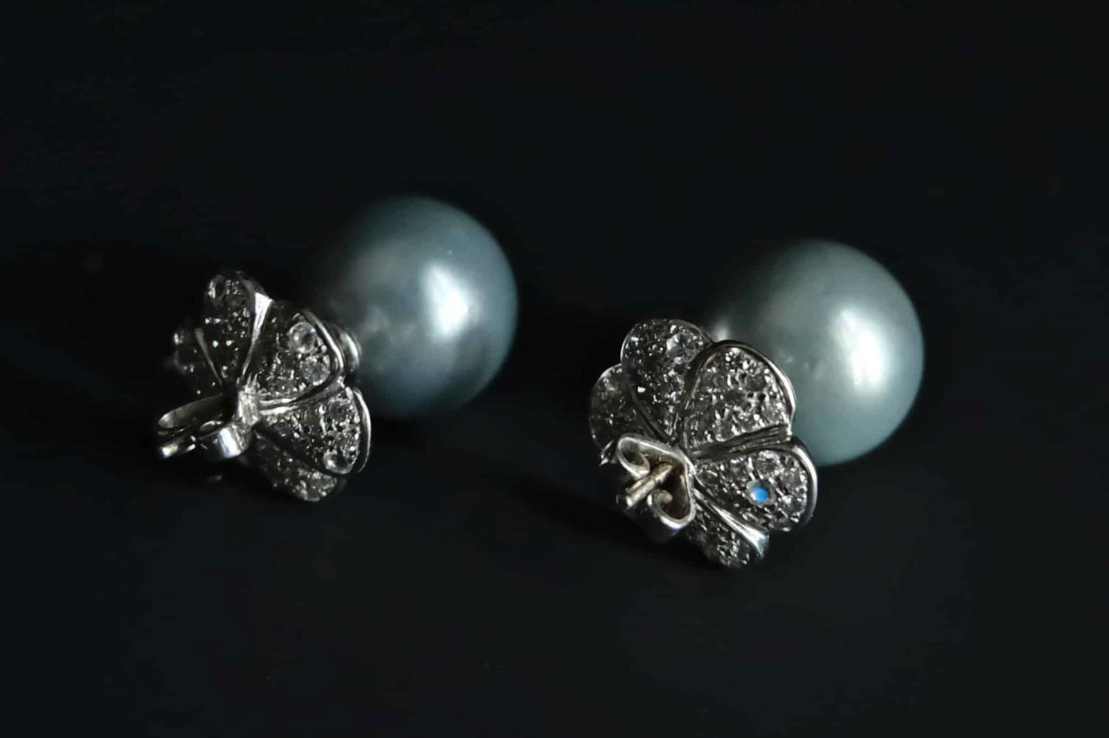 pearl and diamond stud earrings, silvery white south sea pearl, big pearl stud earrings, silver blue pearl earrings, blue grey pearl earrings, pearl earrings singapore, south sea pearl earrings singapore, light blue pearl stud earrings, Gem Gardener