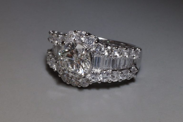 Gem Gardener, cocktail baguette ring, cocktail rings singapore, princess diamond ring design, diamond statement rings, diamond cocktail ring with baguette, vintage cocktail rings, cocktail rings singapore, diamond ring singapore, statement rings for women, statement rings singapore