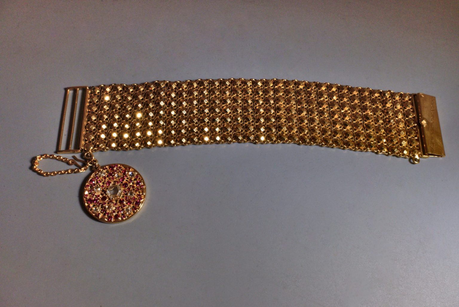 22k Lace Wide Antique Chinese Gold Bracelet Charm Pendant Gem Gardener