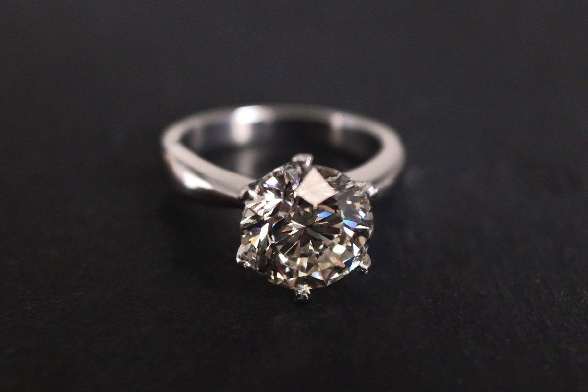 Gem Gardener, 3 carat diamond solitaire ring, 3ct diamond ring, diamond solitaire ring singapore, solitaire ring platinum, diamond ring singapore, 3ct single diamond ring, gia diamond ring singapore, diamond engagement ring singapore