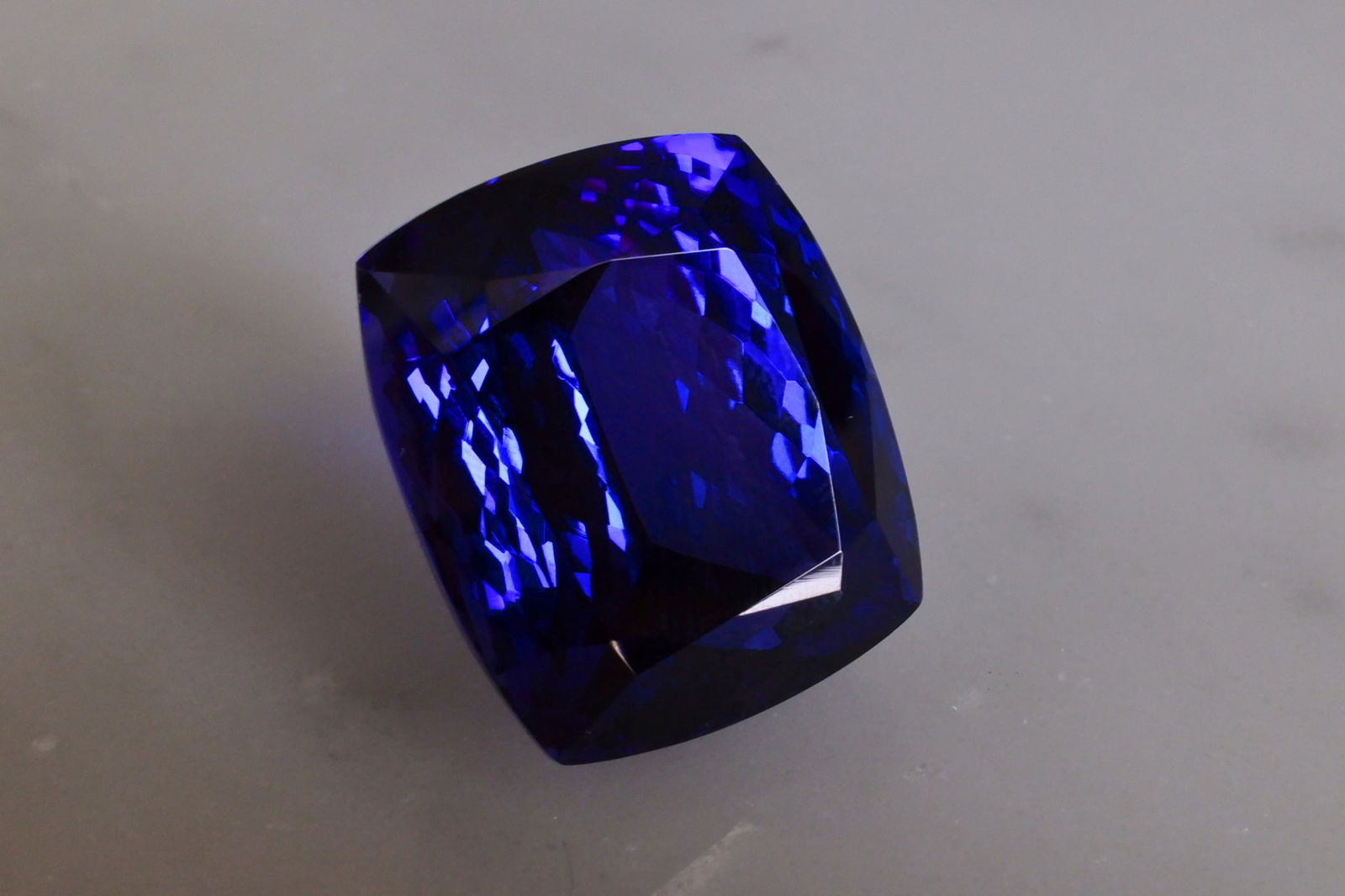 47ct Natural Tanzanite Stone Loose Gem Gem Gardener