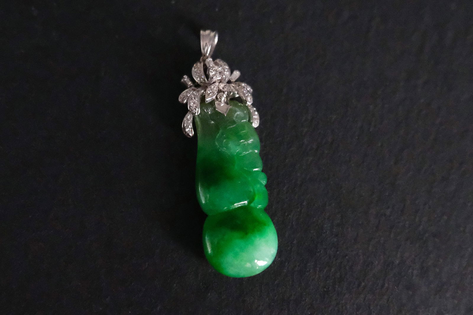Gem Gardener, carved jade pendant antique, peranakan jade jewellery, vintage carved jade pendant, vintage jade pendant, antique jade pendant, jade jewellery singapore, carved jadeite pendant