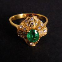 Gem Gardener, antique flower ring, vintage flower ring, emerald pinky ring womens, emerald flower ring, emerald ring singapore, flower pinky ring